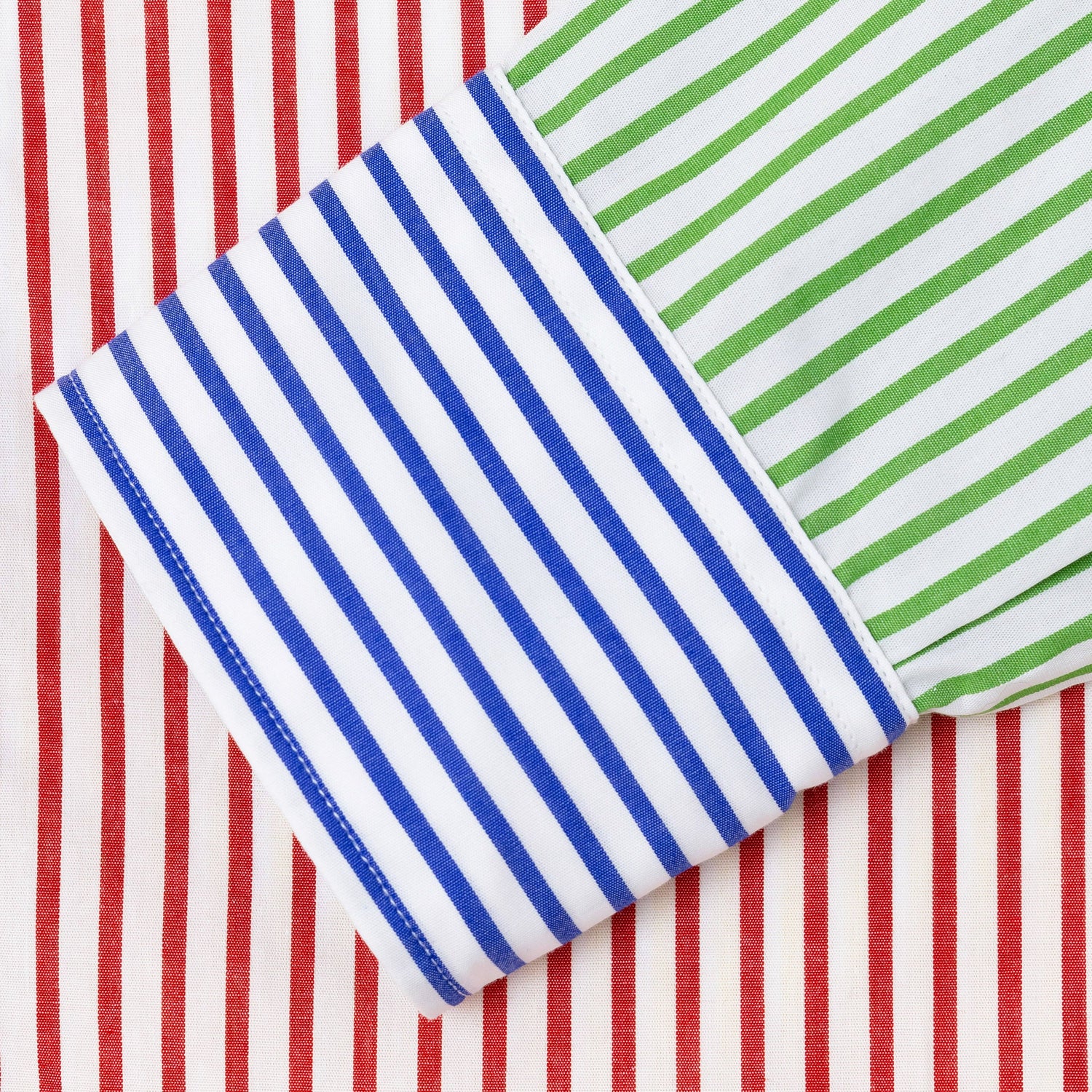 Detail of the color block sleeves.