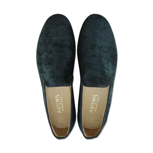 Handmade velvet smoking shoes.